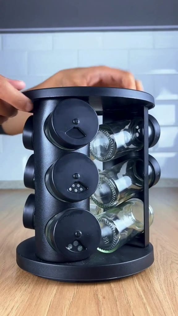 Porta-Temperos Giratório 360° com 9 Potes de Vidro – Organização e Elegância